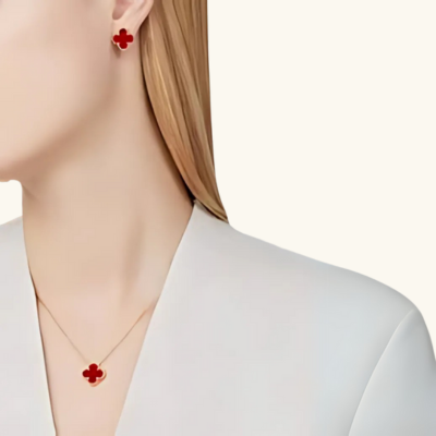 CLOVER Necklace