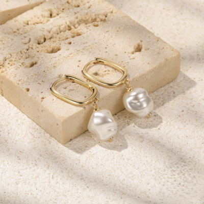 CECILIA Pearl Earrings