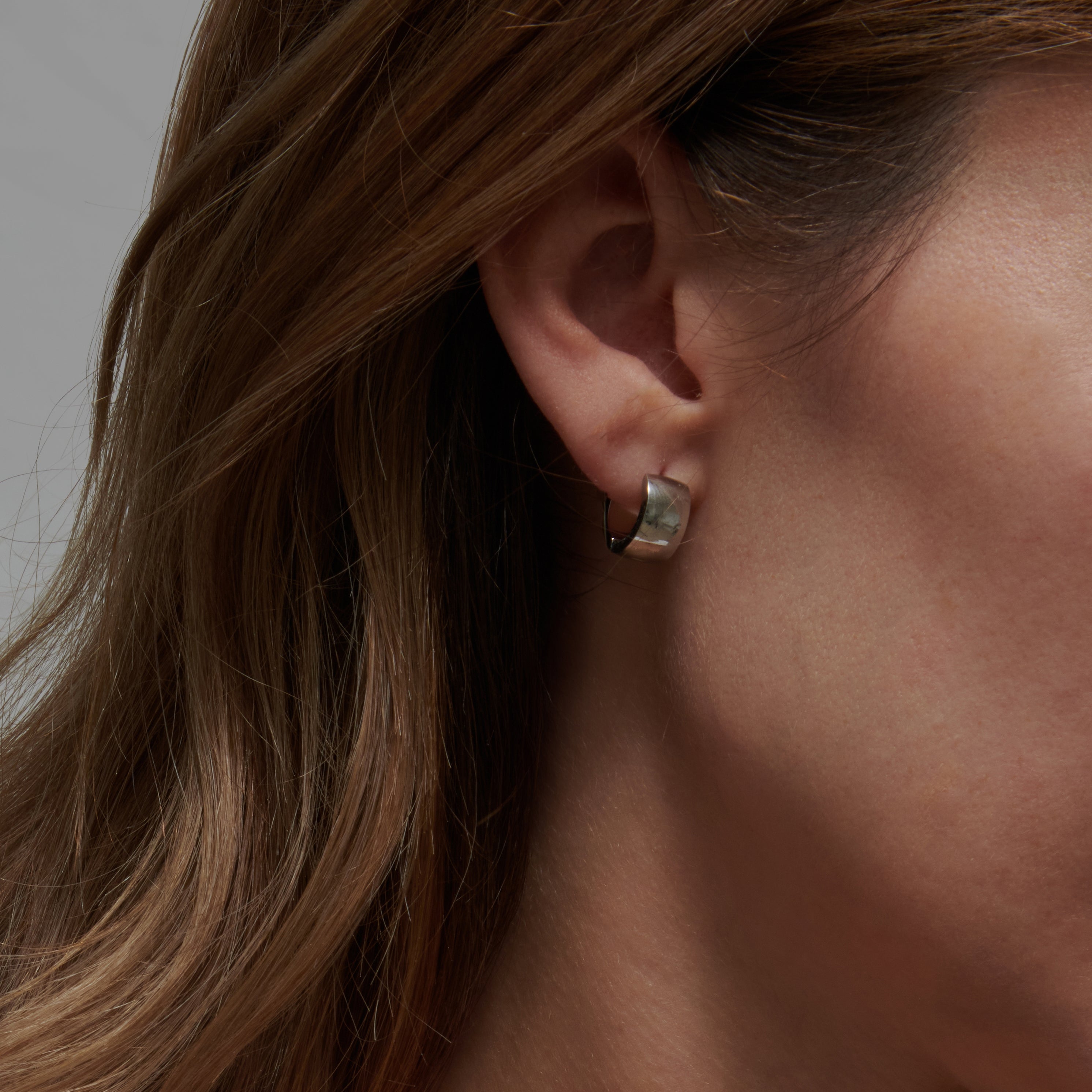 LIVIA Hoops