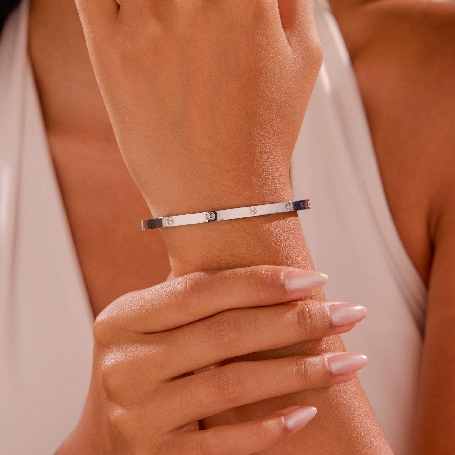 LOVE Small Golden Bracelet